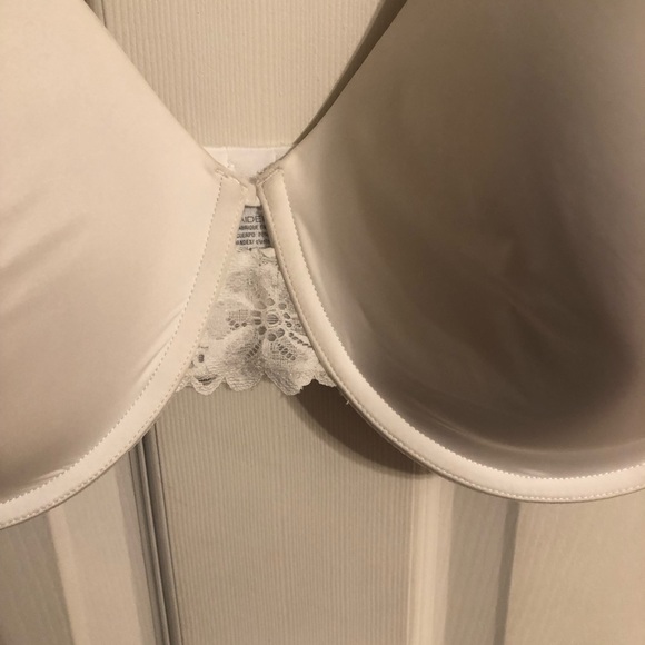 NWT - Maindenform Full Coverage Bra - Size 42D - Picture 2 of 5